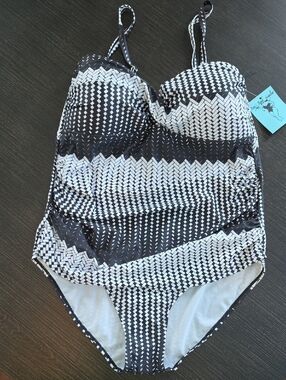 Betty's Beach Bungalow One-Piece Swimsuit with Support